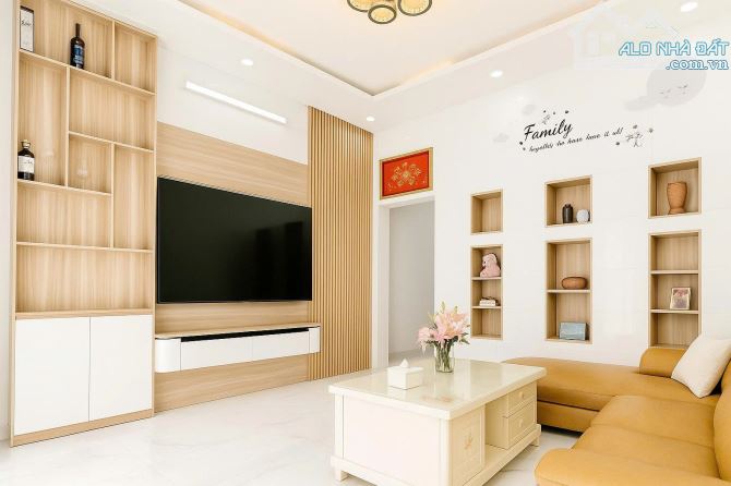 Bán nhà đường Quang Trung, Gò Vấp, tặng full nội thất, 4x12m, nhỉnh 4 tỷ