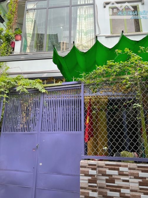 Q11 - 3 Tầng (5x10m) Lê Thị Bạch Cát - Giá Chỉ 12.6 Tỷ. Ở ngay không sửa