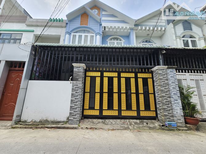 Nhà phố gần ngã tư Bình Thung p. Tân Đông Hiệp Tp Dĩ An