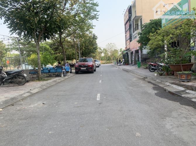 Bán 60m đất tái định cư Trâu Quỳ, rẻ nhất trong các khu tái định cư, đất gần hồ hiện hữu