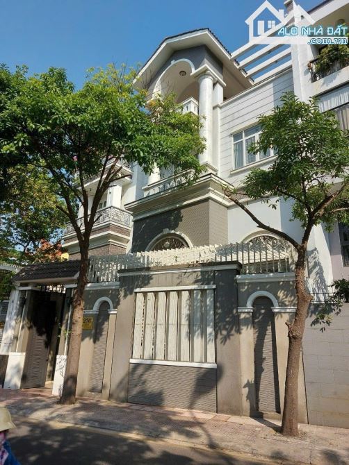 Bán Biệt Thự Đường Trường Sơn, Quận 10, DT: 8x20m - Hầm + 5 Tầng - Giá Chính Chủ 42.9 tỷ