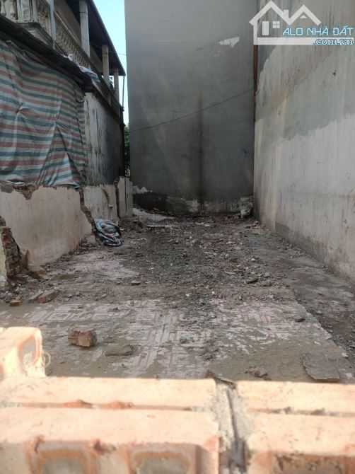 Bán đất  Phú Thượng, 40m2, phân lô, ô tô,  nhỉnh 5tỷ.