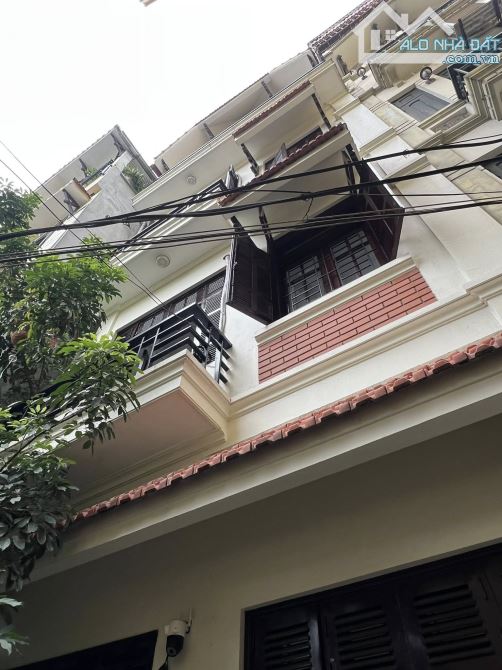 NHÀ MẶT PHỐ TRÚC BẠCH – VIEW HỒ – MẶT TIỀN KHỦNG 7M – 135M2 – GIÁ 67.5 TỶ