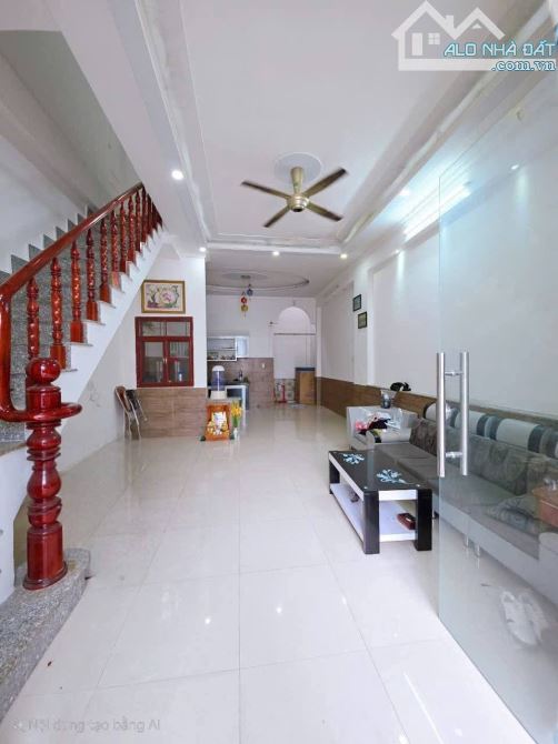 Bán nhà 2 tầng hẻm xe hơi  Trung tâm P Dĩ an Dt 72m2 giá chỉ 3,5 tỉ