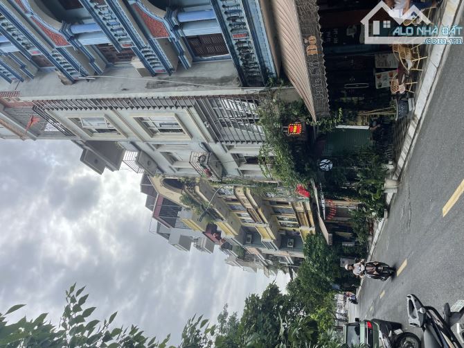 BÁN NHÀ PHÚ XÁ 104M2 MT 5m Tặng nhà vỉa hè ô tô tránh - hàng kín