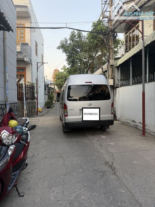 Nhà 2 tầng_  lô góc 71,4 m2_ MT đường ô tô_nở hậu _P. Bình Trưng Đông, Quận 2, chỉ  7,3 tỷ