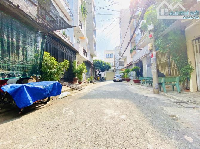 Hàng hiếm nhà 2 tầng mặt tiền Phạm Văn Bạch  , 80 m2   -Giá 5.3 tỷ P 15 -Tân Bình