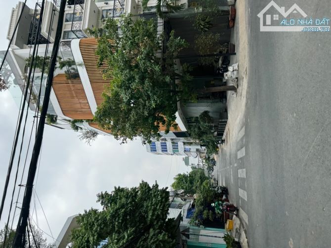 Bán nhà 5 tầng lô góc mặt tiền Nguyễn Trường Tộ , 100 m2   -Giá 16 tỷ P Tân Thành -Tân Phú