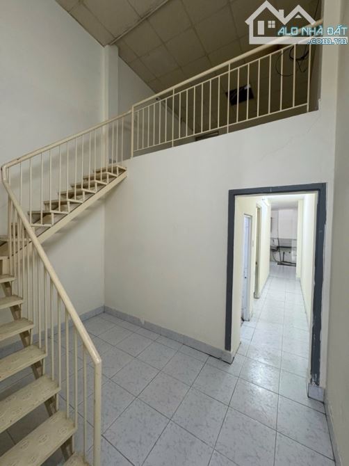 NHÀ TRỆT LỬNG - DT ĐẤT 80M ( 3.6x22 ) HẺM XE HƠI CÁCH ĐƯỜNG PHÚ THUẬN 30M THẲNG 1 TRỤC -