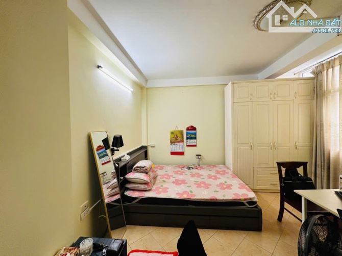 BÁN NHÀ NGÕ 454 PHỐ MINH KHAI - GẦN TIMECITY - LÔ GÓC 30/35m2 x 4 Tầng 5 Ngủ, ngõ nông