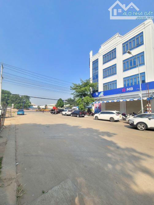 Bán kho xưởng 15x36m, đường D3 KDC Sóng Thần B p.Dĩ An gần Vincom 550, thu 50tr/th