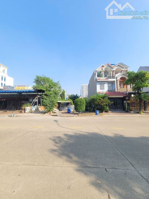Bán đất 5x25m, đường D1 KDC Sóng Thần B p.Dĩ An gần Vincom 550