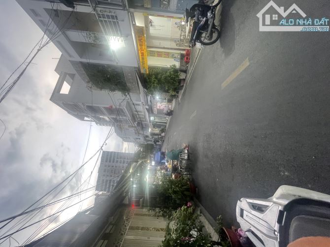 Bán nhà HXH đường phan xích long ,p7 ,Quận Phú nhuận .DT:4.5x16m .C4 .Giá :9.2 tỷ