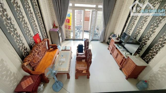 Nhà 3 Tầng 82m2 ngay Chợ Tăng Nhơn Phú B Thủ Đức 7ty4