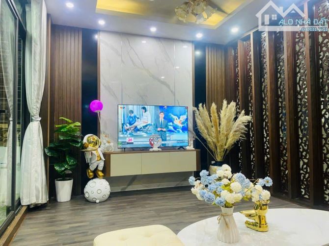 NHÀ VIP XUÂN THỦY – 33/20M2 X 6 TẦNG – Ô TÔ ĐỖ CỬA - CẠNH AEON CẦU GIẤY – 9.5 TỶ