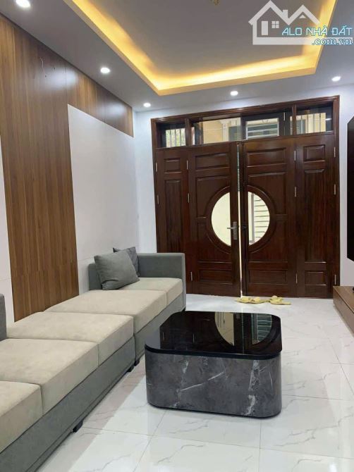 NHÀ XUÂN LA – 5 TẦNG MỚI ĐẸP – 20M RA VÕ CHÍ CÔNG – 8 TỶ