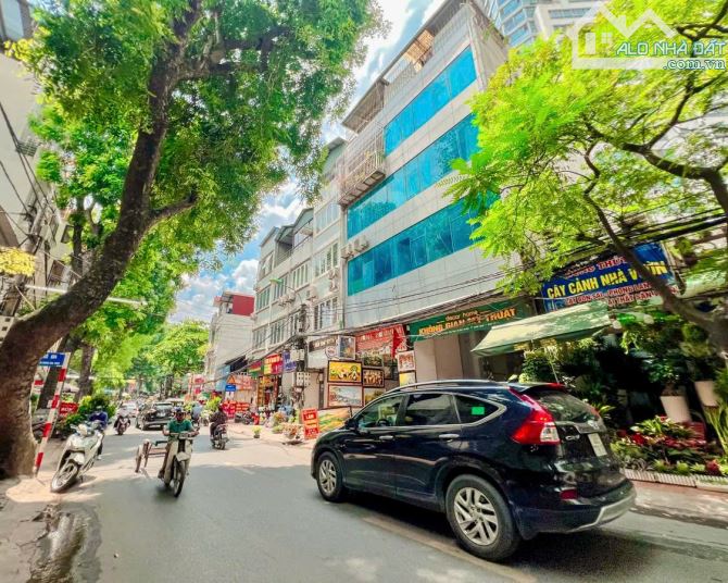 CHỈ 24.5 TỶ SIÊU PHẨM MẶT PHỐ HOÀNG HOA THÁM, BA ĐÌNH –THANG MÁY - THÔNG SÀN - KINH DOANH
