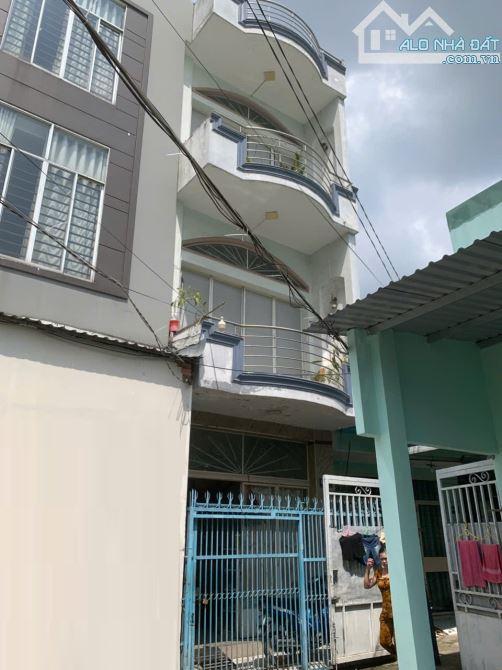 NHÀ MỚI 3 LẦU MẶT TIỀN THỤT AN DƯƠNG VƯƠNG GẦN BÀ HOM