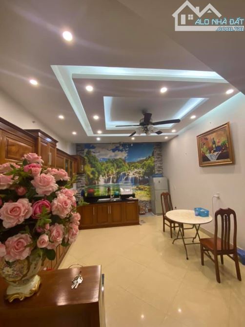 Bán nhà Nguyễn Trãi, Thanh Xuân. 48m², 5 tầng + hầm – full nội thất, gần Royal City.