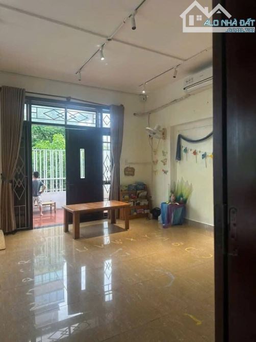 CHO THUÊ NHÀ 2.5 TẦNG  MẶT TIỀN: PHAN ĐĂNG LƯU - HẢI CHÂU
