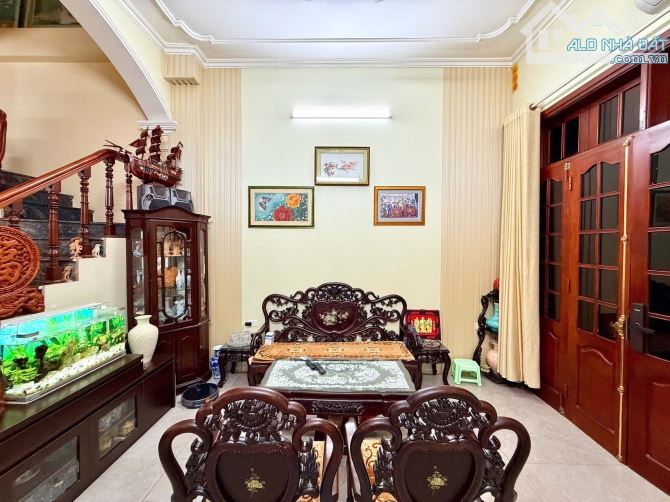 Phố VIP Văn Cao, 10m ra phố, 3 thoáng, nhà đẹp ở luôn 59m2 x 5 tầng, nhỉnh 13 tỷ