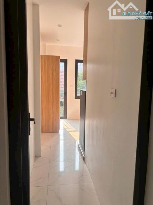 LÊ QUANG ĐẠO - LÔ GÓC 44M2 - 4 TẦNG - MT 4.6M - 7 PHÒNG - GẦN Ô TÔ - CHỈ 8.7 TỶ - 10