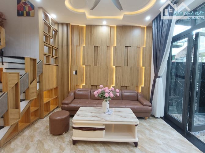 BÁN NHÀ BỒ ĐỀ  - 45M2 - 6 TẦNG - Ô TÔ - THANG MÁY - FULL NỘI THẤT - 1