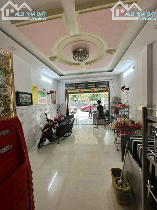 BÁN NHÀ MẶT TIỀN –  ÔNG ÍCH KHIÊM, Q.11 – KHU KINH DOANH SẦM UẤT - 1