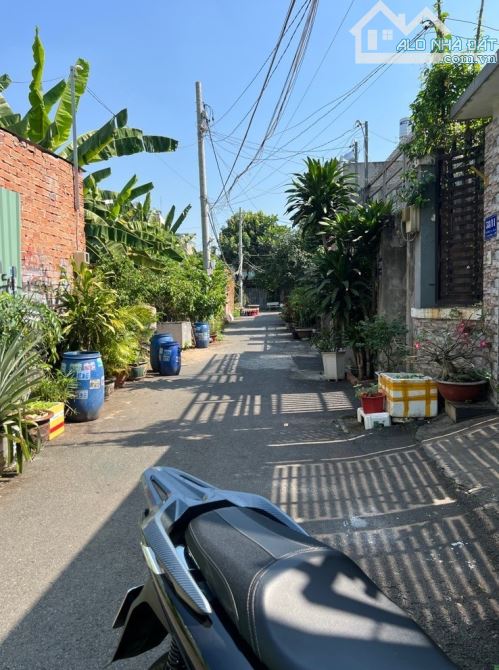 Bán nhà Tam Bình, Đường 12, 121 m2, 2 tầng, 5PN, xe hơi đậu cửa ngày đêm chỉ 7,7 tỷ - 1