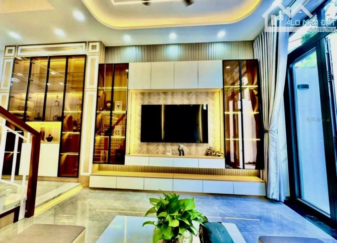 Bán nhà 37m2, gần 6 tỷ vf3 qua nhà, mới ở luôn, mặt ngõ thông kinh doanh - 1