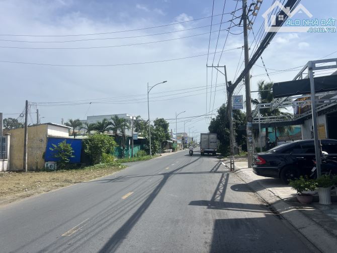 Bán nhà trệt 201 m2 mặt tiền đuờng Nguyễn Trung Trực,ngay cty may Choisin,Mỹ Phong Mỹ Tho - 1