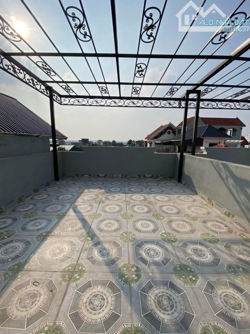 Nhà 3 tầng 45m2, ô tô đỗ cửa, gần cầu Hưng Đạo, 1km ra ủy ban Đông La, giá 3,7 tỷ - 1