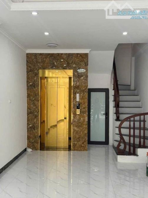 Bán nhà Hồng Hà Ba Đình.DT: 43M2 x 6 TẦNG Thang Máy..Ô tô vào nhà.. giá 18,8 tỷ - 1