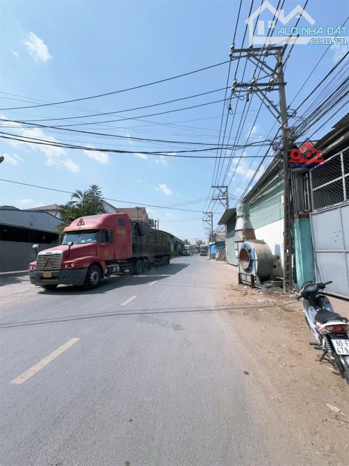 Xưởng 4000m2 Gần KCN AMATA P.Long Bình SKC 100% Điện 400kva PCCC 2 Mặt Tiền Thuận Tiệm - 1