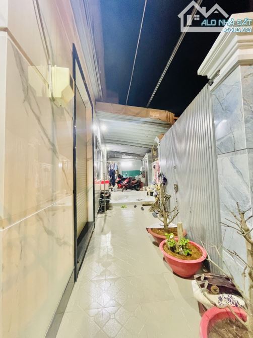Hẻm 1/ Độc Lập Khu Víp Tân Sơn Nhì -150m2- Hẻm 8M-4 Tầng - Giá 20,5 Tỷ. - 1