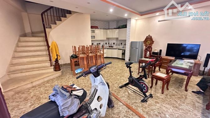 Hiếm! Bán Nhà Giáp Ngoại Giao Đoàn, Xuân La-Tây Hồ-Lô Góc-KD-50M2 -4Tầng-Mt 7.9m-12 Tỷ Hơn - 1