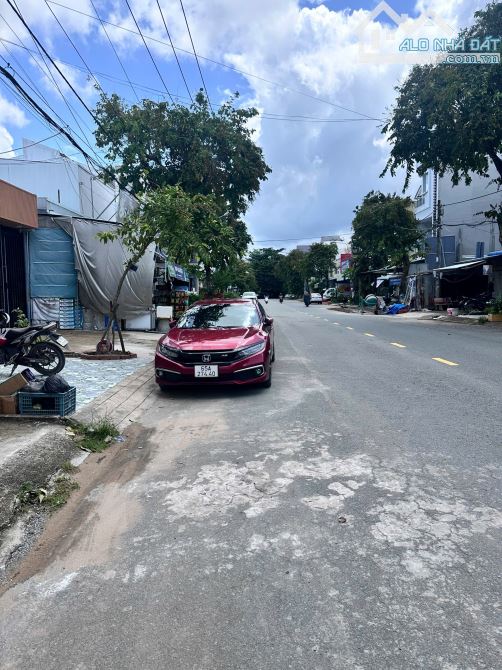 Bán nền mặt tiền Nguyễn Tri Phương trên đất có 5 phòng trọ đang cho thuê dt 5x18 hướng ĐB - 1
