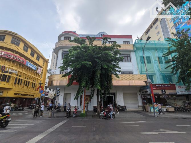 MT Thủ Khoa Huân ngay chợ Bến Thành Quận 1 (8x18m) 6 tầng thuê 330tr giá 179 Tỷ - 1