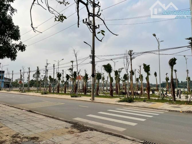 ⛳Bán Lô Giãn Dân Trục Chính Lãm Trại Mt 9.4m Dt 160m2 Giá 7.9 Tỷ - 1