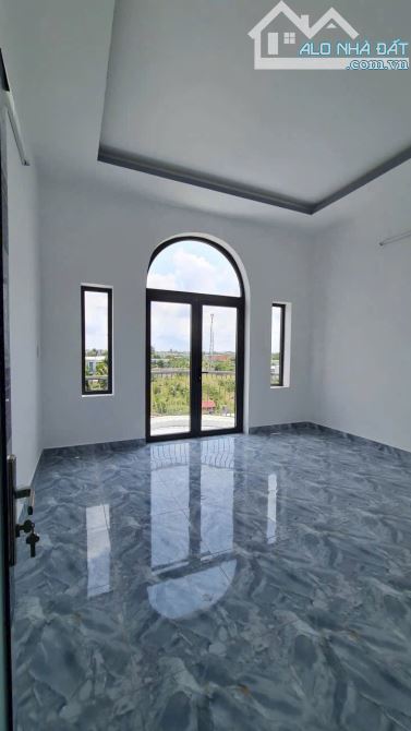 Bán nhà 2 lầu Mặt Tiền Đường Long Phú,  Tân Kim, thị trấn Cần Giuộc:  DT 100m2 - 1