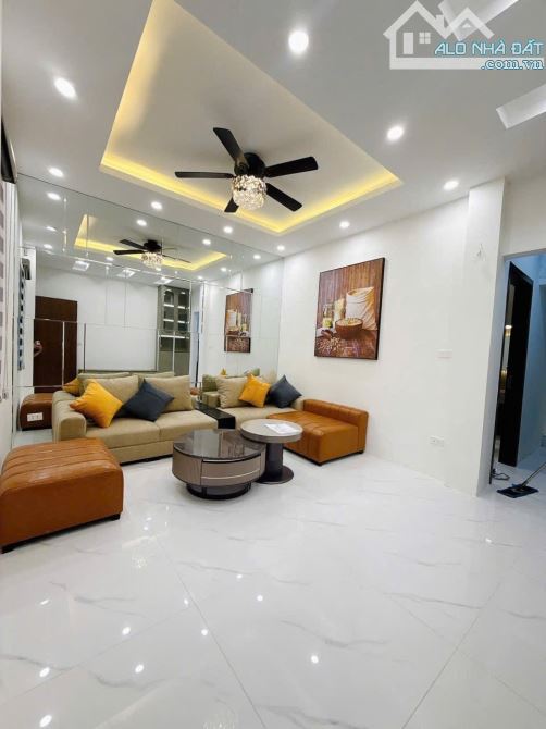 TẬP THỂ HỌC VIỆN KỸ THUẬT QUÂN SỰ – HOÀNG QUỐC VIỆT – SỔ RIÊNG – 65M – GIÁ CHỈ 3.85 TỶ - 1