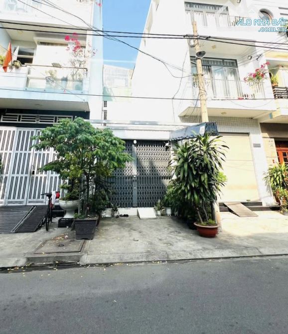 Hẻm 10m Thoại Ngọc Hầu, Hoà Thạnh, DT 4x18m, cấp 4, giá 8.5 tỷ - 1