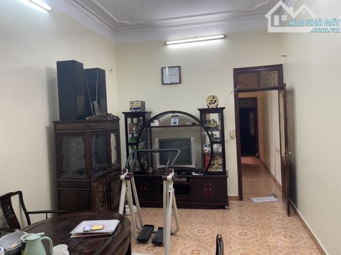 BÁN ĐẤT TẶNG NHÀ LÀN 2 PHỐ NGÔ GIA TỰ 100m2- MT 4m - 1