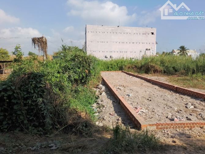 NHƯỢNG LẠI LÔ VIEW KÊNH XÂY HOÀN CÔNG NGAY GẦN TL9 CHỈ 2.25 TỶ - 1