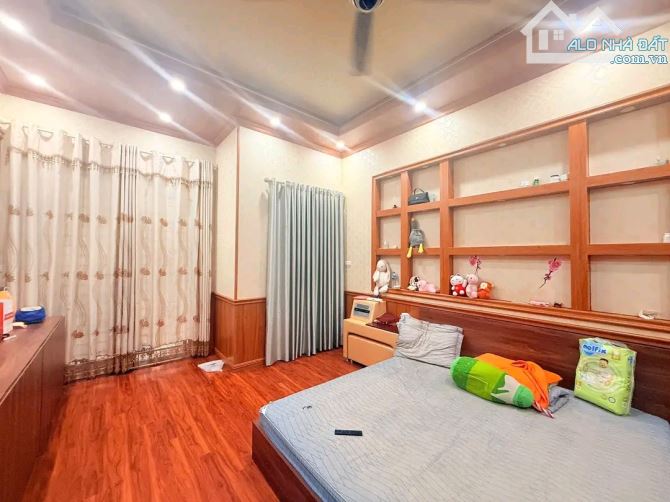 BÁN NHÀ PHỐ XUÂN LA TÂY HỒ 30 TỶ  DT 160M2 MT 6M Ô TÔ KINH DOANH GẦN PHỐ - 1