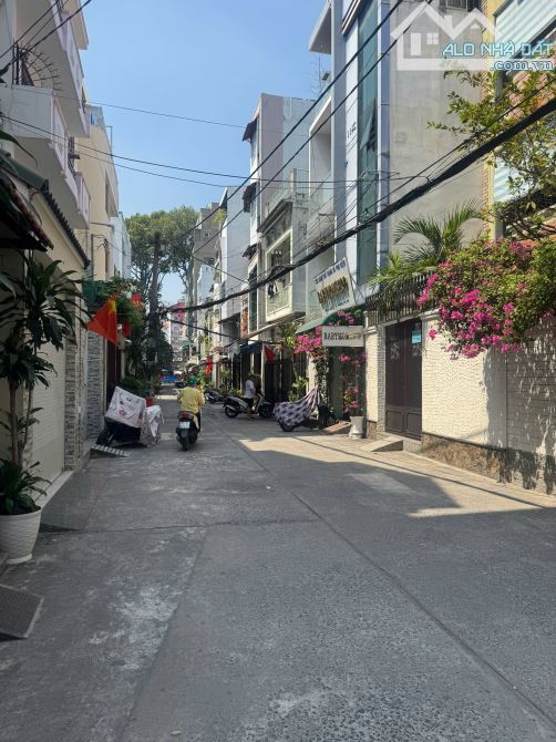 HXT 8m đường nội bô đường Nguyễn Tri Phương Quận 10 ngay phó Phụ Kiện ( 5x20m) 3 lầu 17Tỷ. - 1