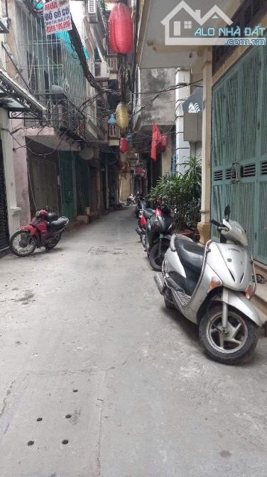 Bán nhà Tây Sơn, ô tô đỗ cửa, vài bước ra phố, mặt tiền rộng, 80m2, 4 tầng, giá 19 tỷ - 1