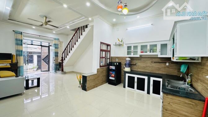 BÁN NHÀ Ở LIỀN, 5x15, OTO TỚI NHÀ, DĨ AN, NHỈN 3₫ TL - 1