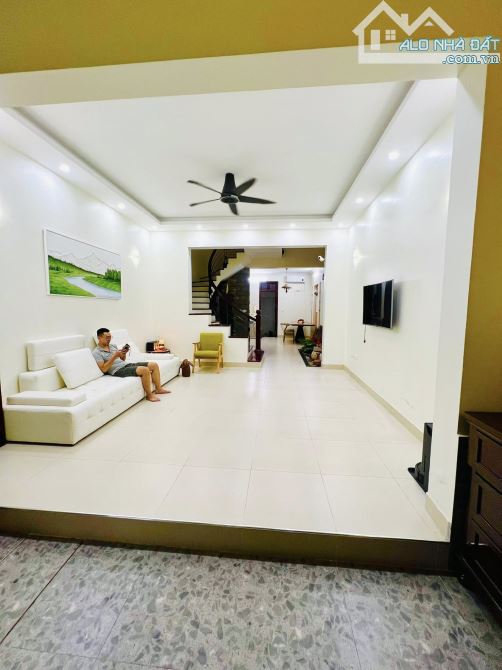 NHÀ MẶT PHỐ TRÚC BẠCH – VIEW HỒ – MẶT TIỀN KHỦNG 7M – 135M2 – GIÁ 67.5 TỶ - 1
