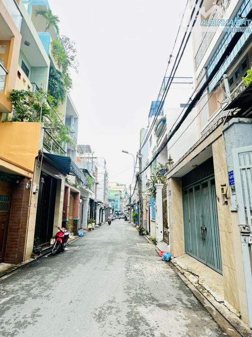 Bán nhà 2 tầng mặt tiền Bàu Cát  , 132 m2   -Giá 15 tỷ P 15 -Tân Bình - 1